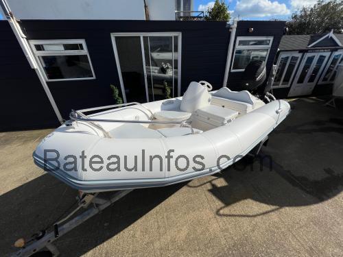 Zodiac Yachtline 420 DL avis et fiche technique
